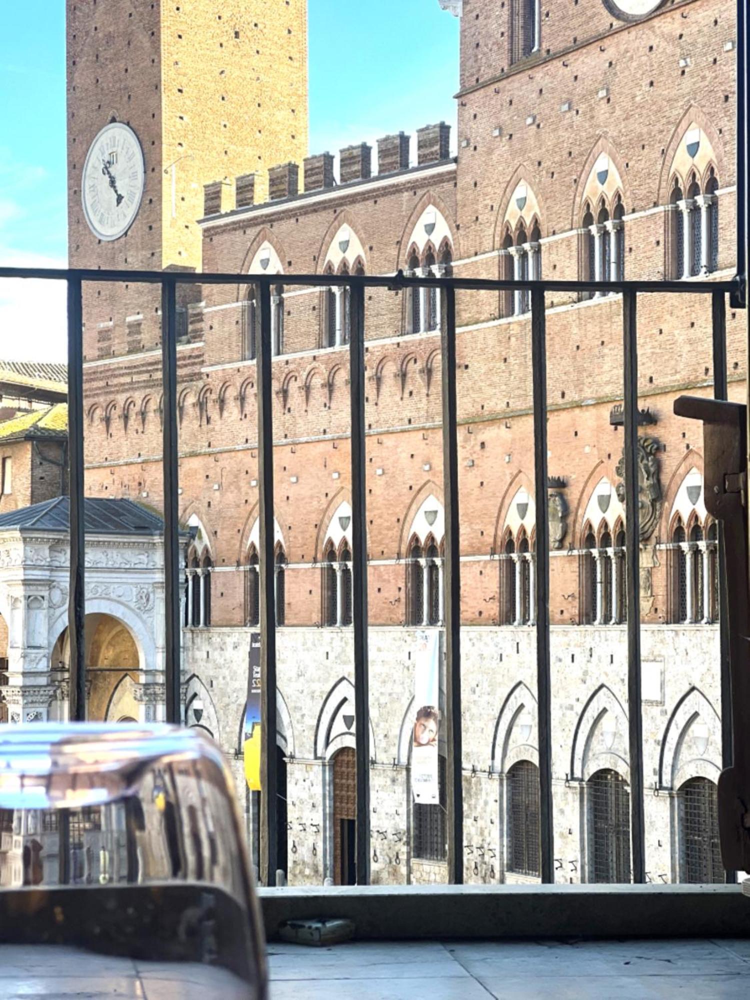 The Balcony Suite - Affaccio Su Piazza Del Campo Siena Zewnętrze zdjęcie